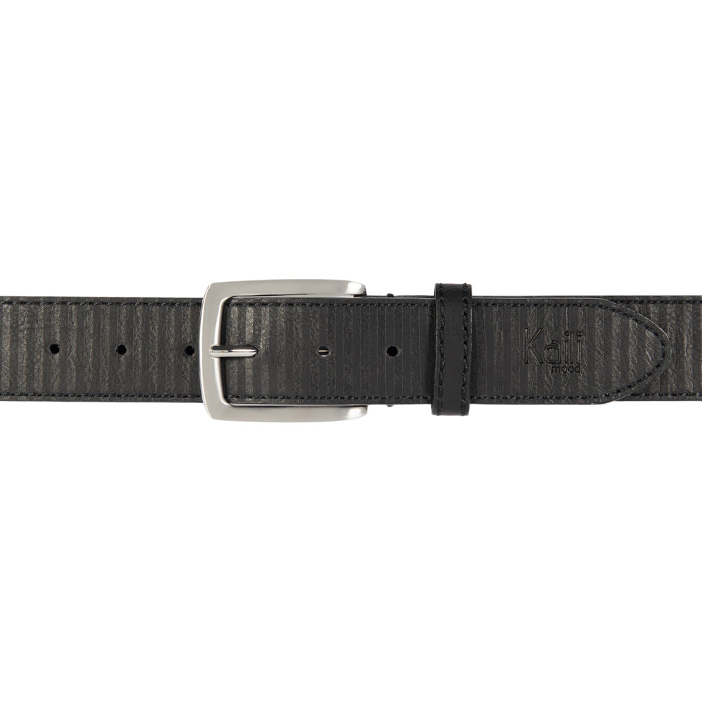 K4009AB | Cintura Uomo Allover in Fodera Pelle Finitura in Pu. Colore Nero. Dimensioni: cm 125 x 3,8 x 0,5 (giro vita cm 110). Confezione: Gift Box rigido fondo/coperchio-2